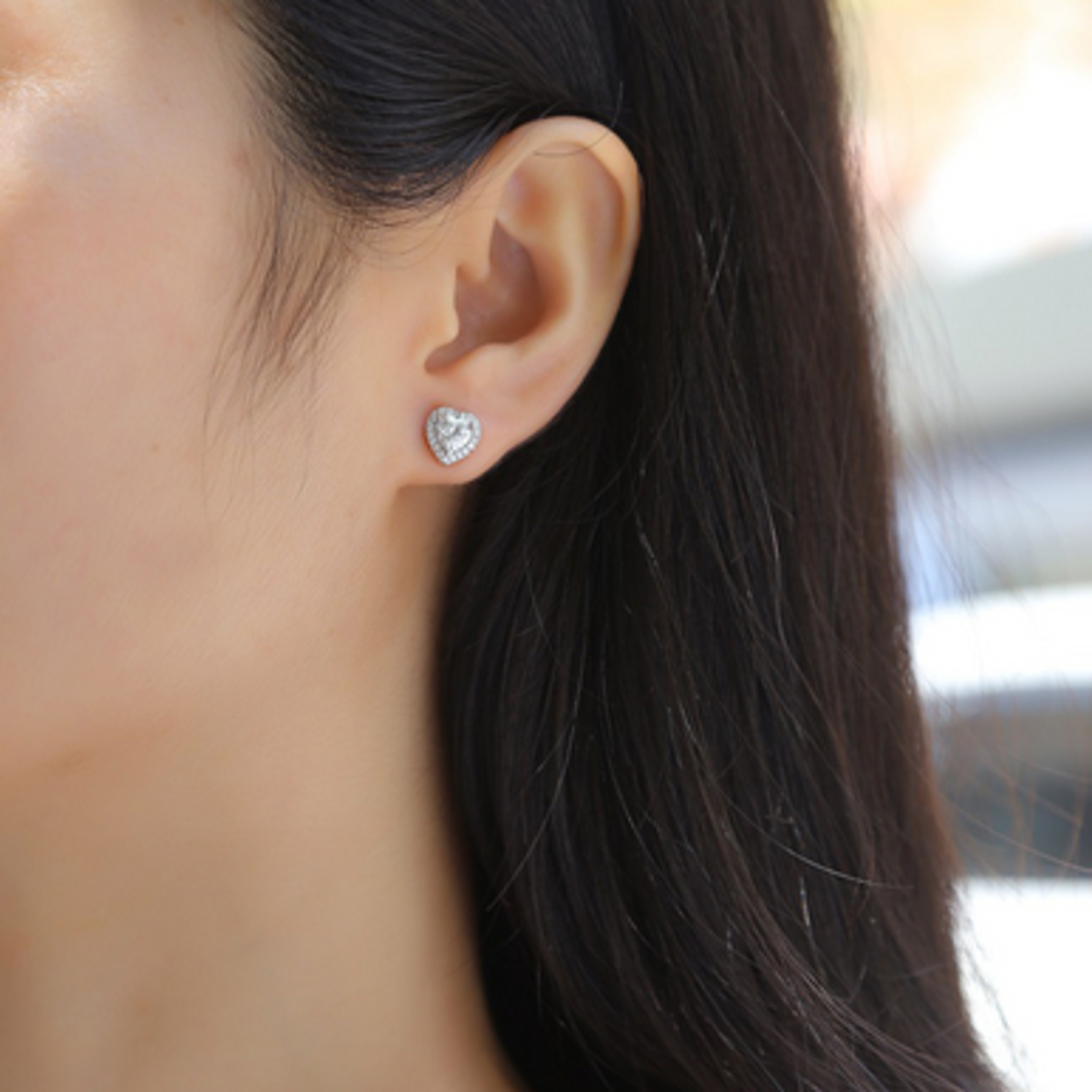 Earrings - S925 Sterling Silver Heart Halo Stud Earring – 18K White Gold Plated Brilliant Cubic Zirconia Hypoallergenic Stud for Women (8mm)