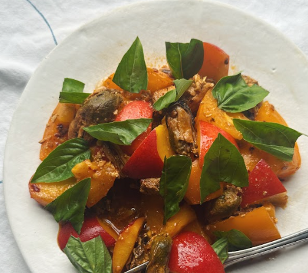 Tomato and Nectarine Salad with Smoked Mussels Tomato and Nectarine Salad with Smoked Mussels