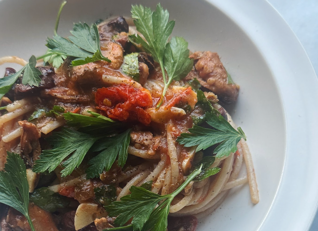 Spaghetti Puttanesca with Mussels Spaghetti Puttanesca with Mussels