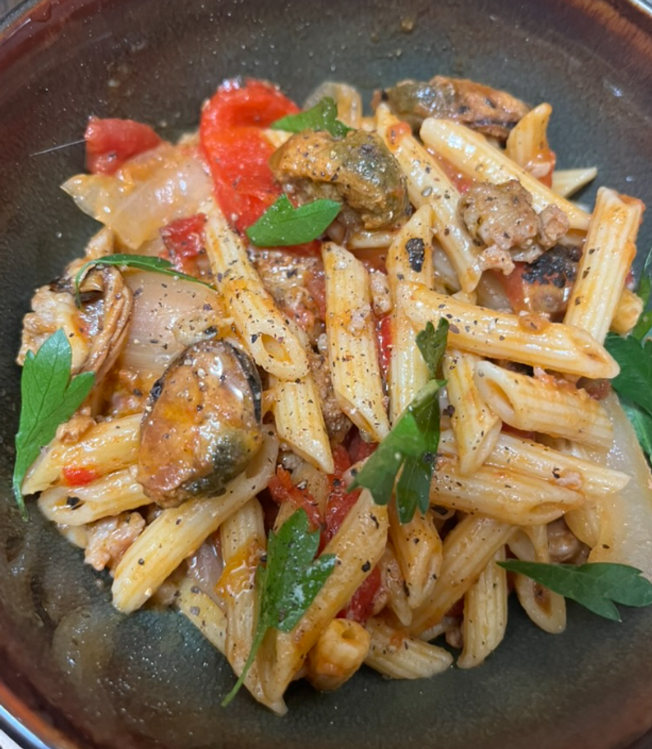 Ekone Mussels in Marinara and Sausage Pasta Ekone Mussels in Marinara and Sausage Pasta