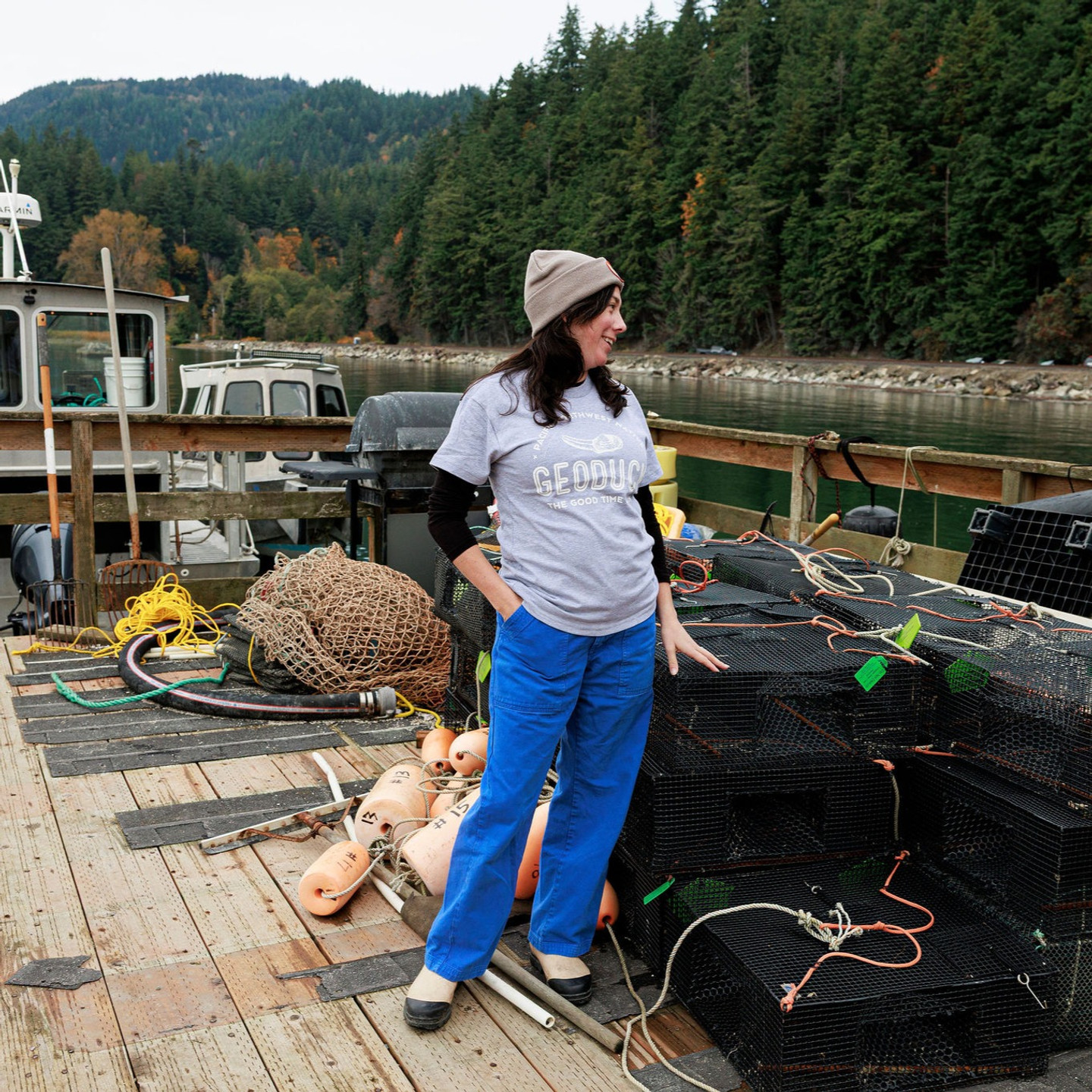 Good Time Clam Tee (Light Grey)