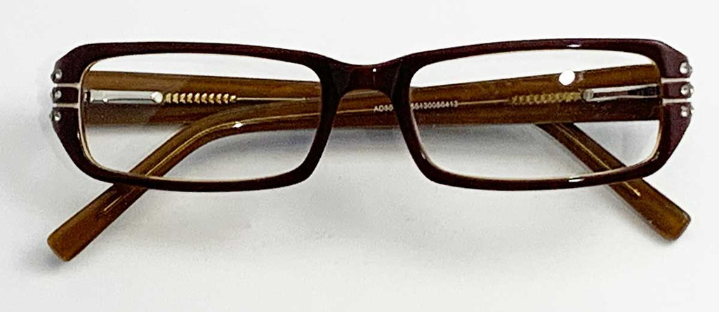 Reading glasses with crystals
