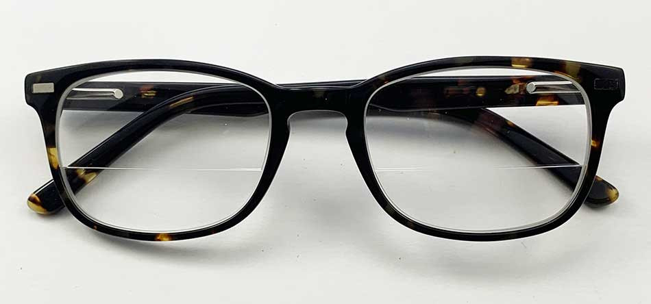executive-bifocal-reading-glasses-no-magnification-on-top