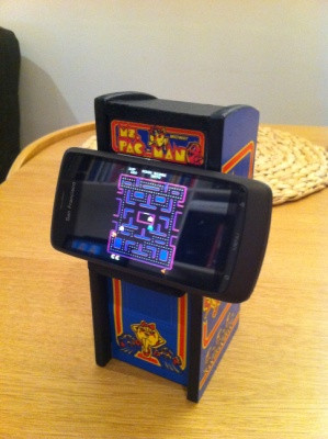 Arcade Cabinet Phone Stand