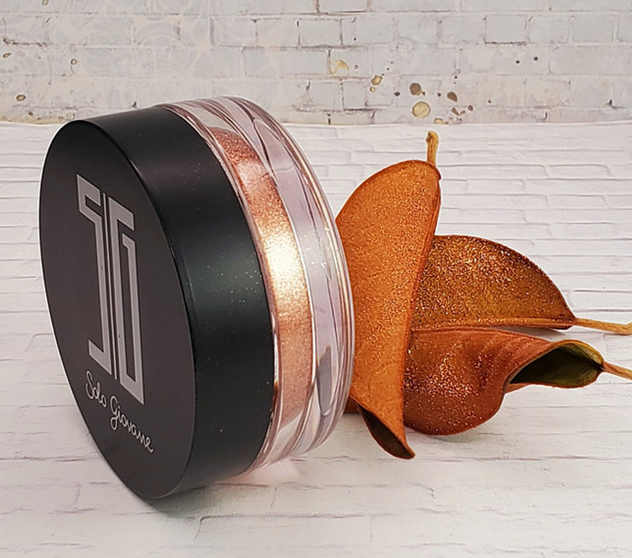 Shine Bright Highlighting Powder