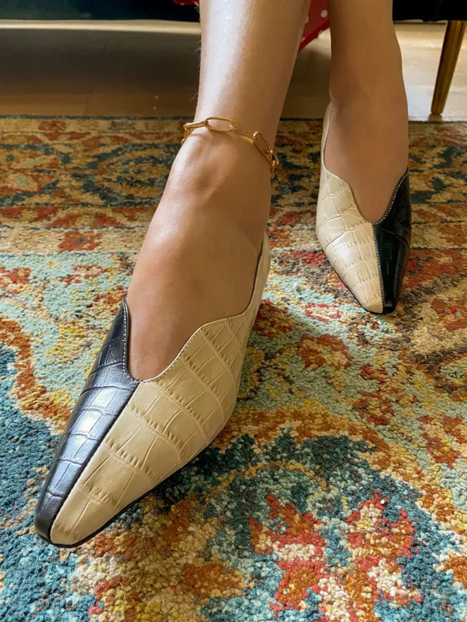 JadyRose | Scalloped Edges Croc-Embossed Leather Pump - S001273B001855P000032V007