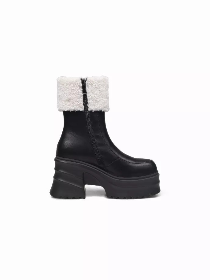 JadyRose | Chunky Heel Faux Fur Lined Chelsea Boot - S001273B001855P000009V002