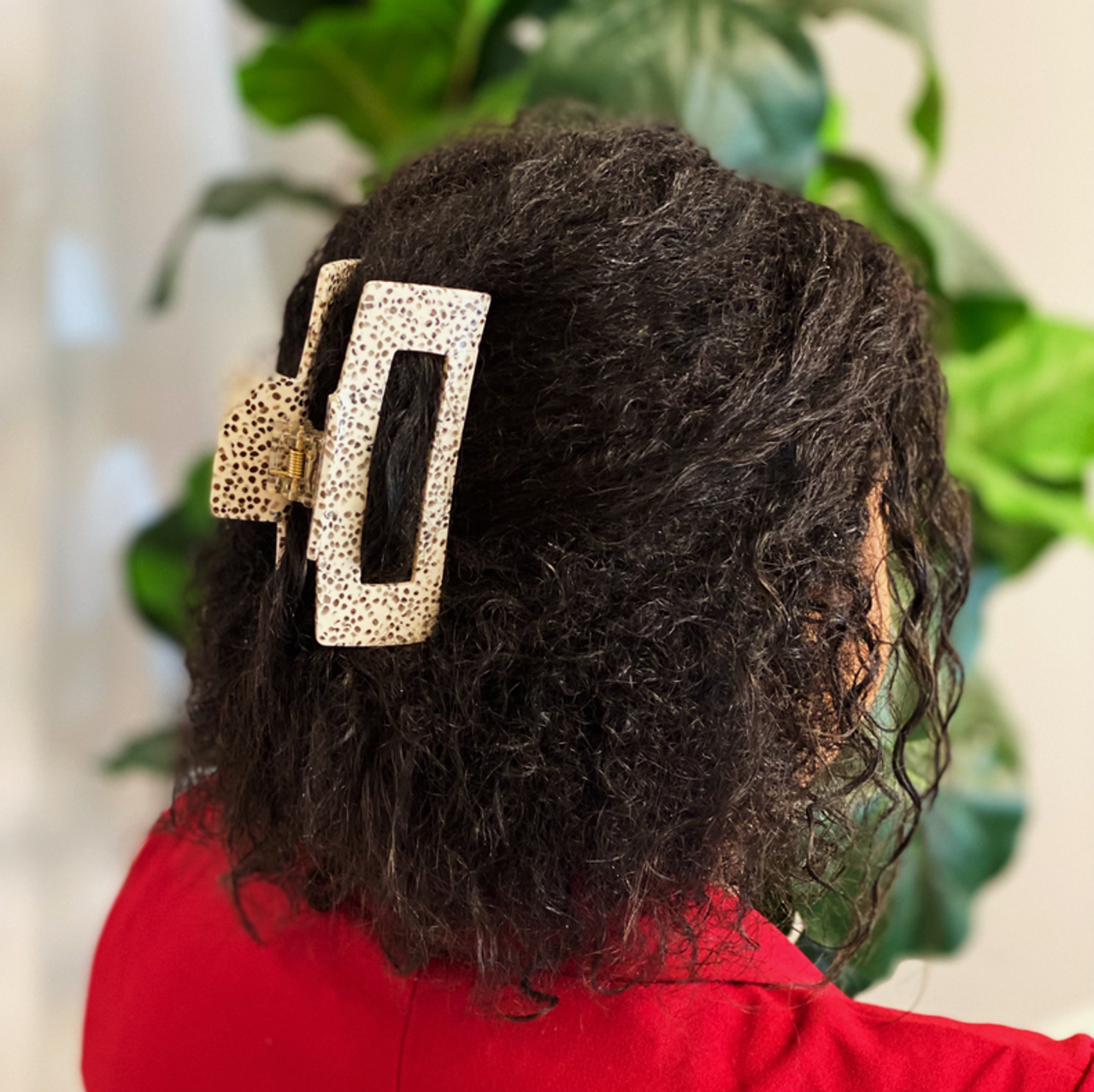 Spotted Elegance Full Hair Claw - S001770B002242P000962V002