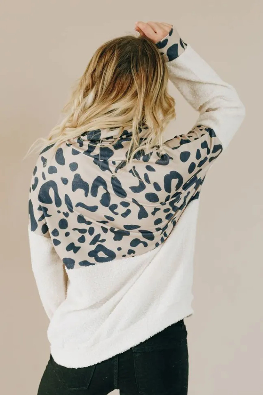 Cozy Spotted Leopard Pullover - S000742B001640P000939V003