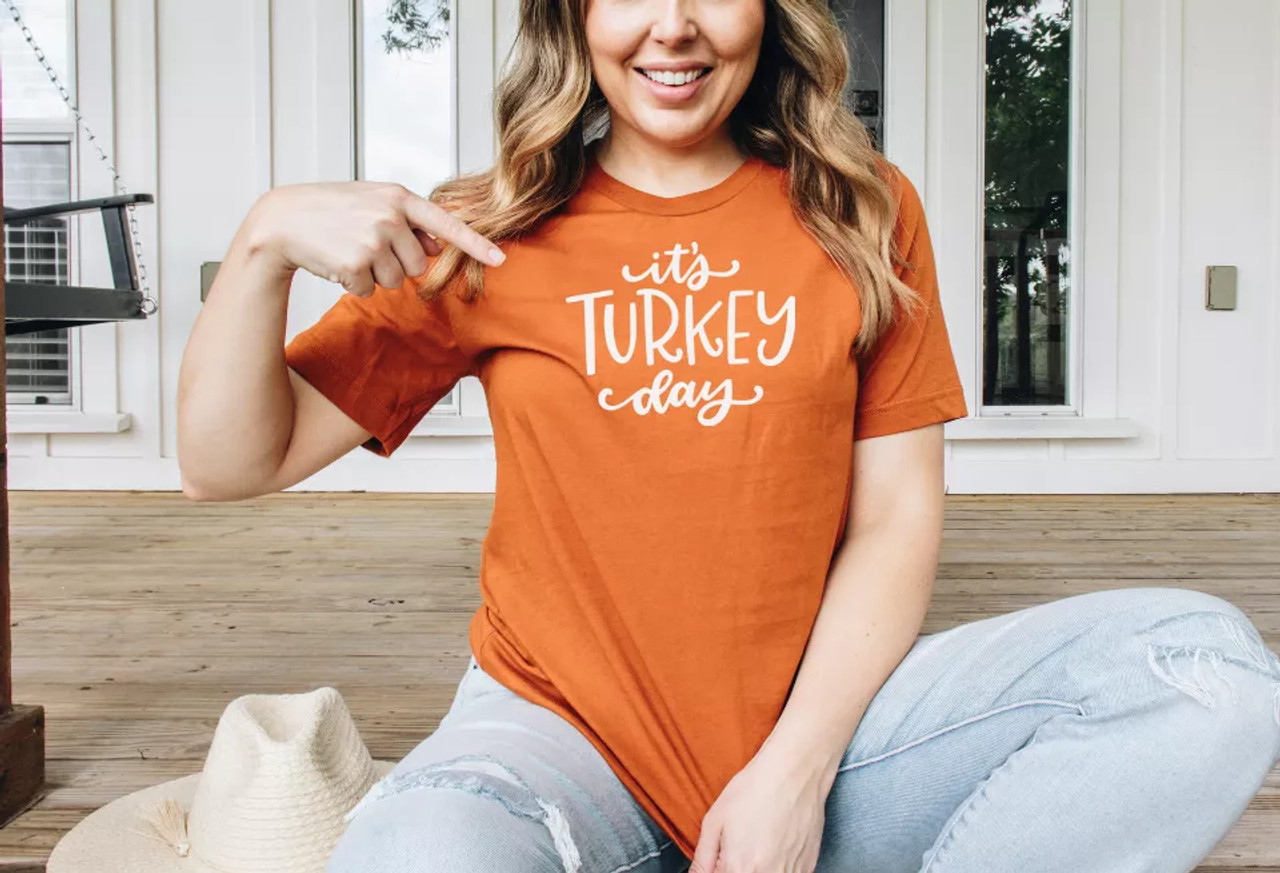 It's Turkey Day - S001391B002298P000155V004 It's Turkey Day - S001391B002298P000155V004