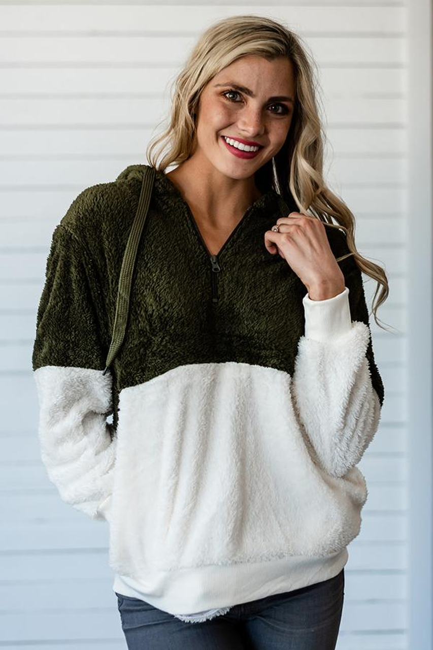 Comfy Queen Fuzzy Hoodie - S000742B001640P001045V010