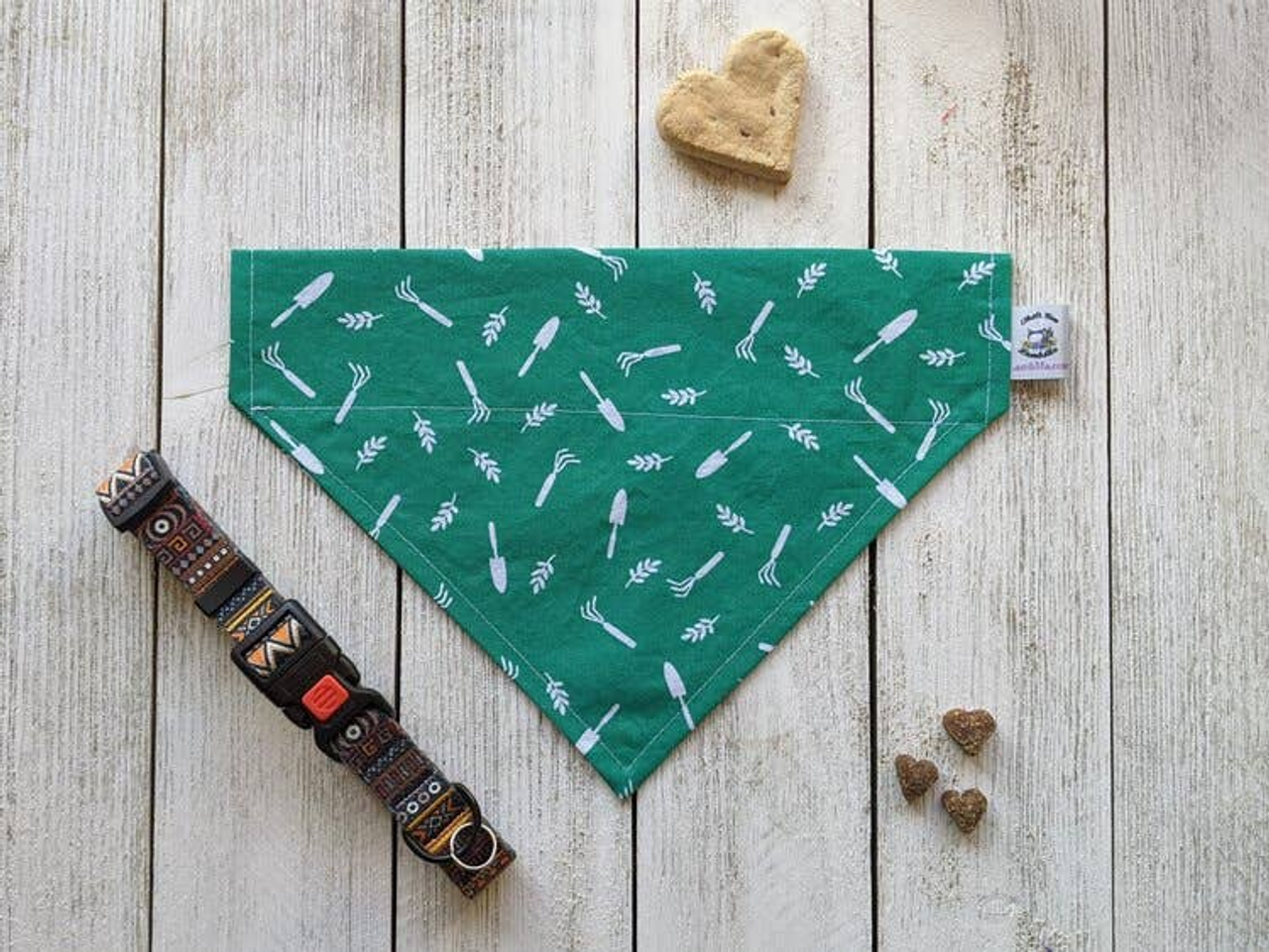 Over-The-Collar Dog Bandana - S001544B002104P000003V027