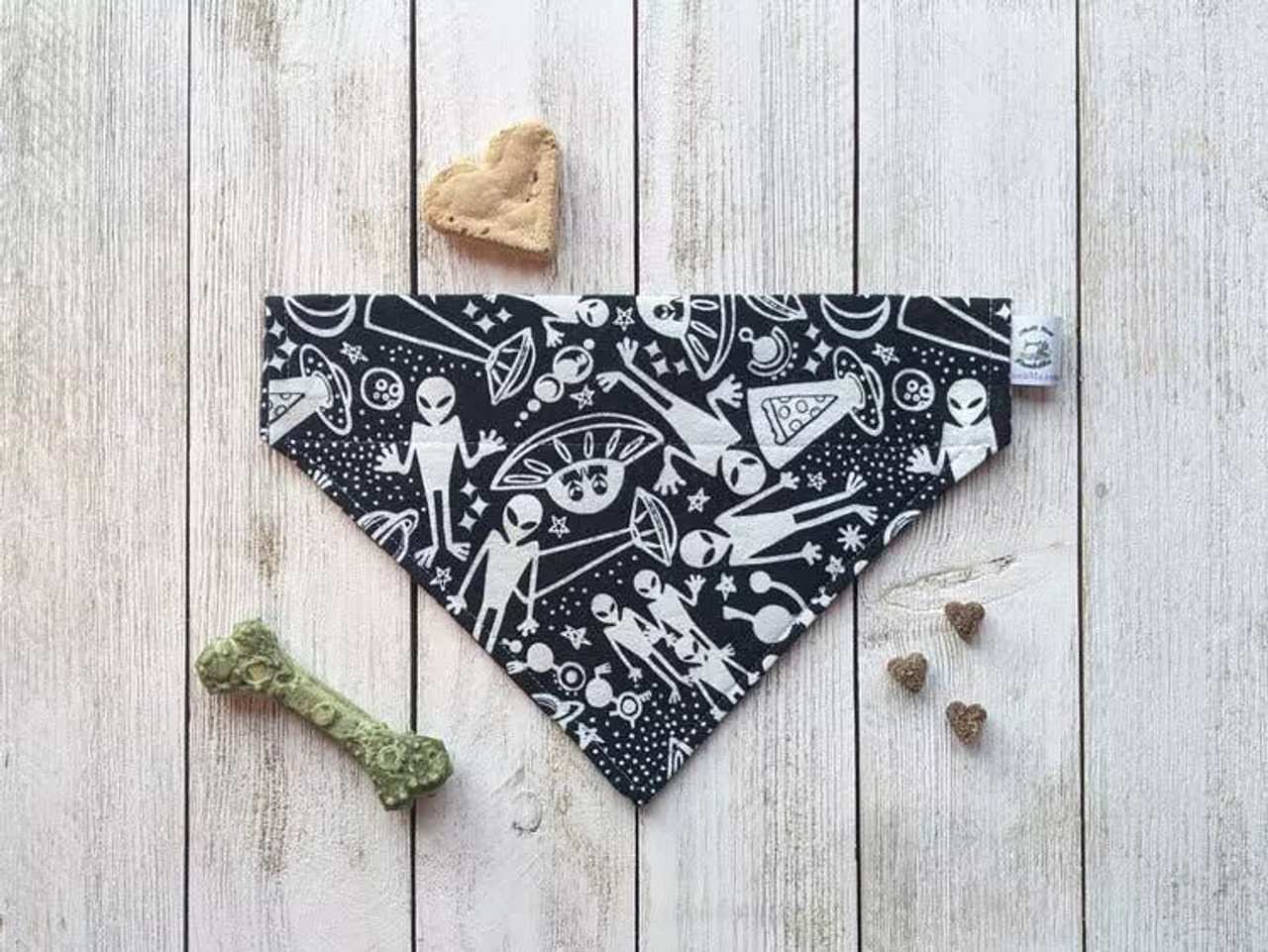 Over-The-Collar Dog Bandana - S001544B002104P000003V013