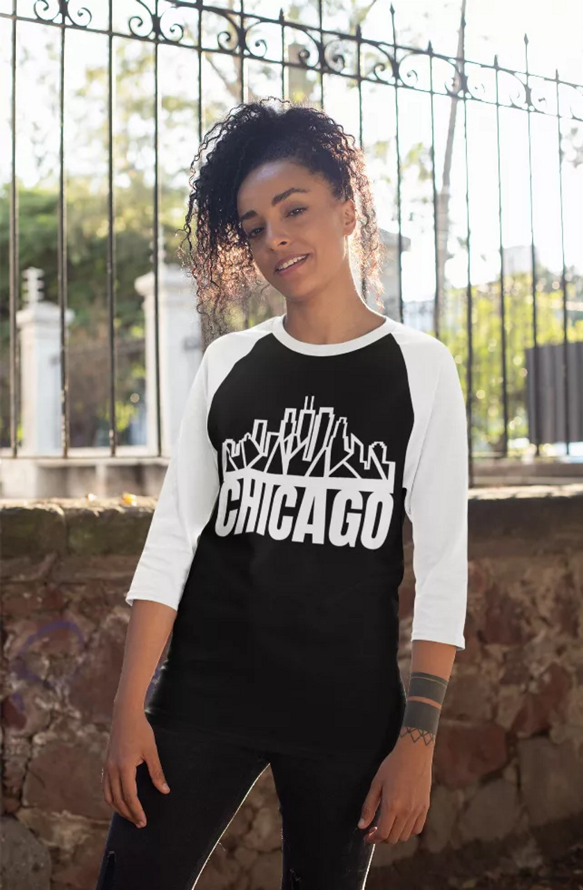 Chicago Skyline Baseball Tee with "Chicago" - S001499B002081P000114V003