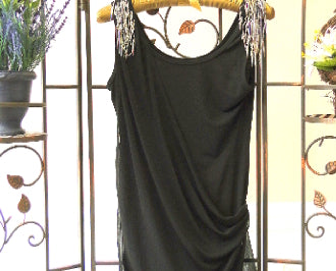 Top with Shoulder Chain
