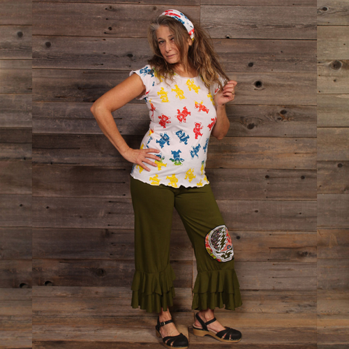 STEAL YOUR FACE CAPRI'S Cotton Ruffle Capri with Grateful Dead Embroidery On One Leg - S001496B001981P000143V009
