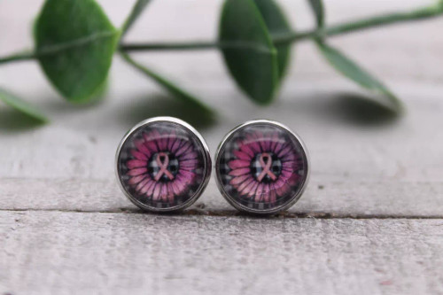 Sunflower & Ribbon on Plaid || Glass Stud Earrings || Hypoallergenic Sunflower & Ribbon on Plaid || Glass Stud Earrings || Hypoallergenic