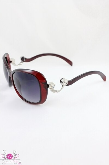 fashion sunglasses with rhinestones - 84732326
