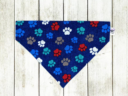 Over-The-Collar Dog Bandana - S001544B002104P000004V049