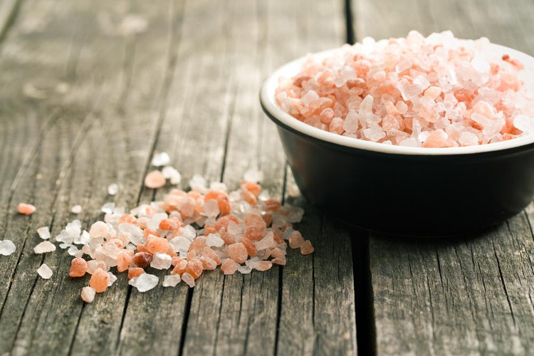 Does Himalayan Pink Salt Hold Up To All The Health Hype?