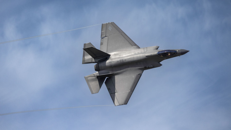 The F-35 Lightning II: The Ultimate Guide to the World’s Most Advanced Fighter Jet
