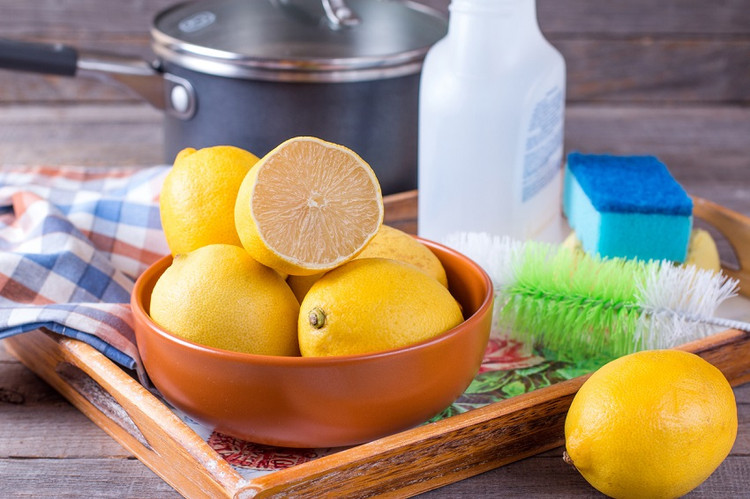 5 reasons to switch to chemical-free household products