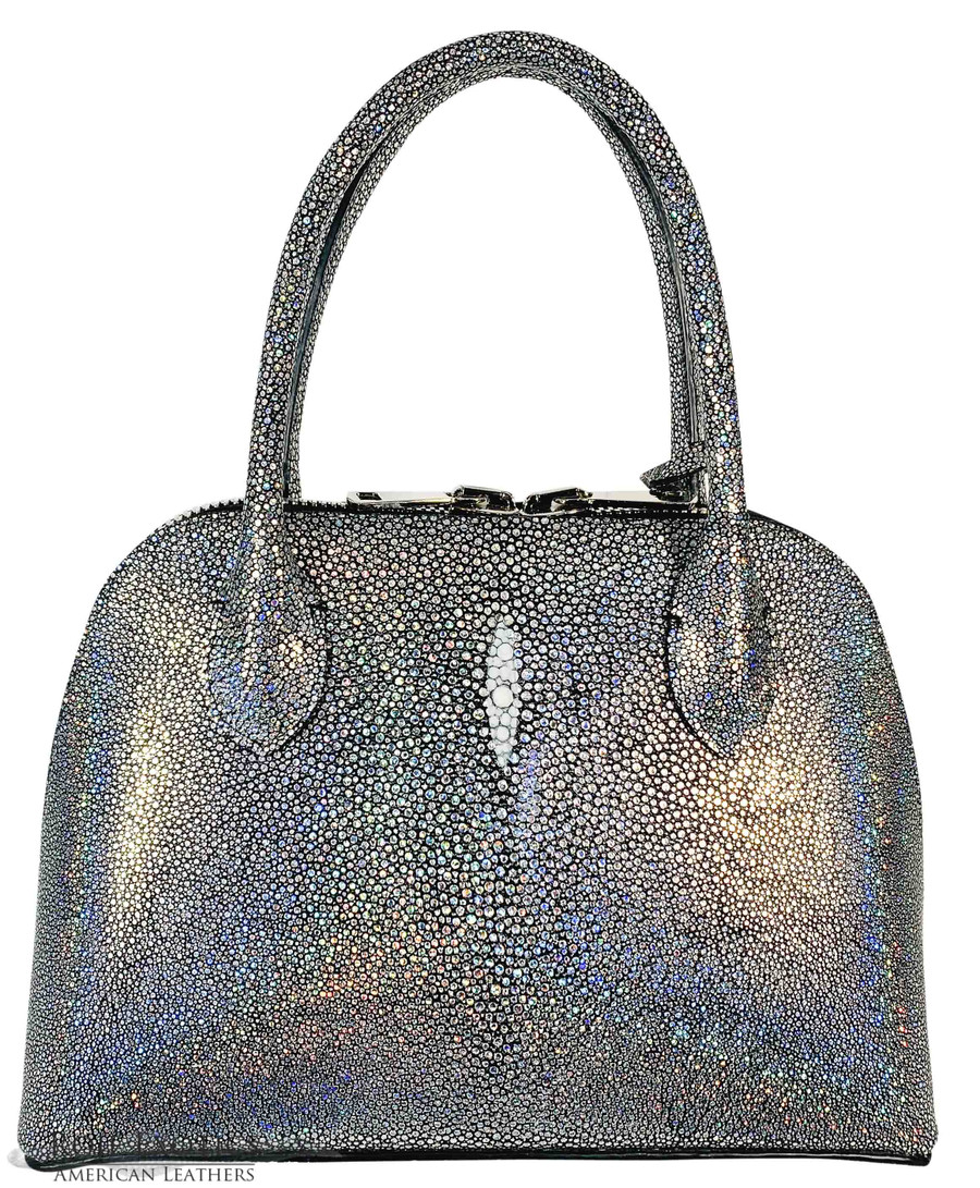 Example of products made from skins from this dye lot 