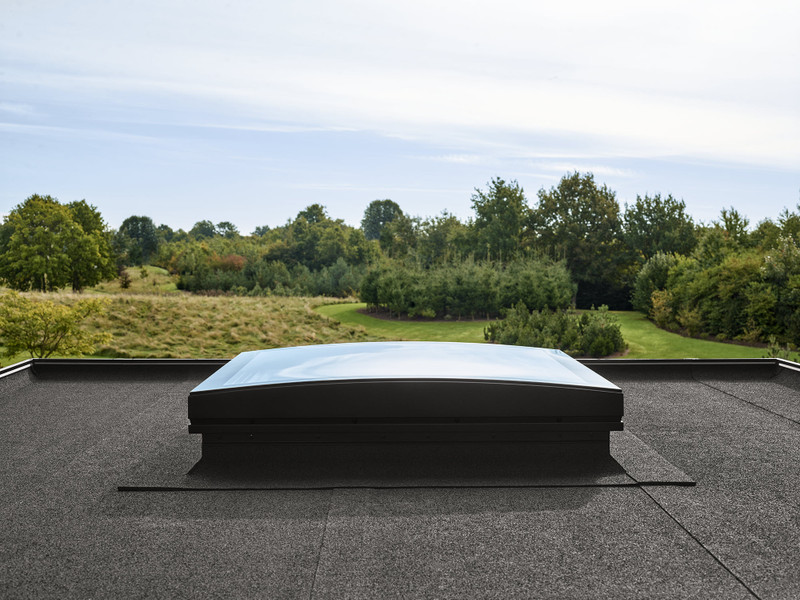 VELUX 47-1/4 in. x 35-7/16 in. (120x90 cm) CurveTech Glass Flat Roof Skylight, Includes Fixed (Non-Venting) Base
