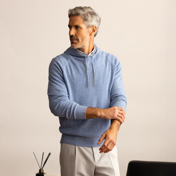 CASHMERE BLUE HEATHER || MODEL CASHMERE BLUE HEATHER || MODEL