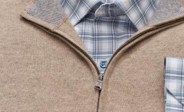 Quarter Zip in brown