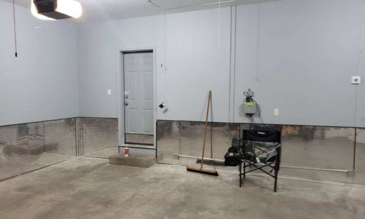 5 Reasons To Install Diamond Plate in Your Garage