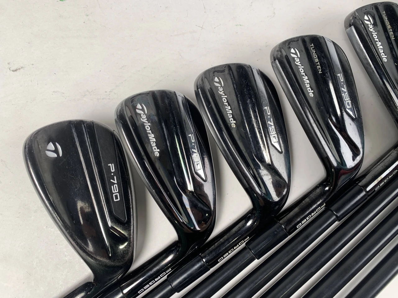 TaylorMade P790 Black 2017 Iron Set 3-PW Dynamic Gold S300 Black 