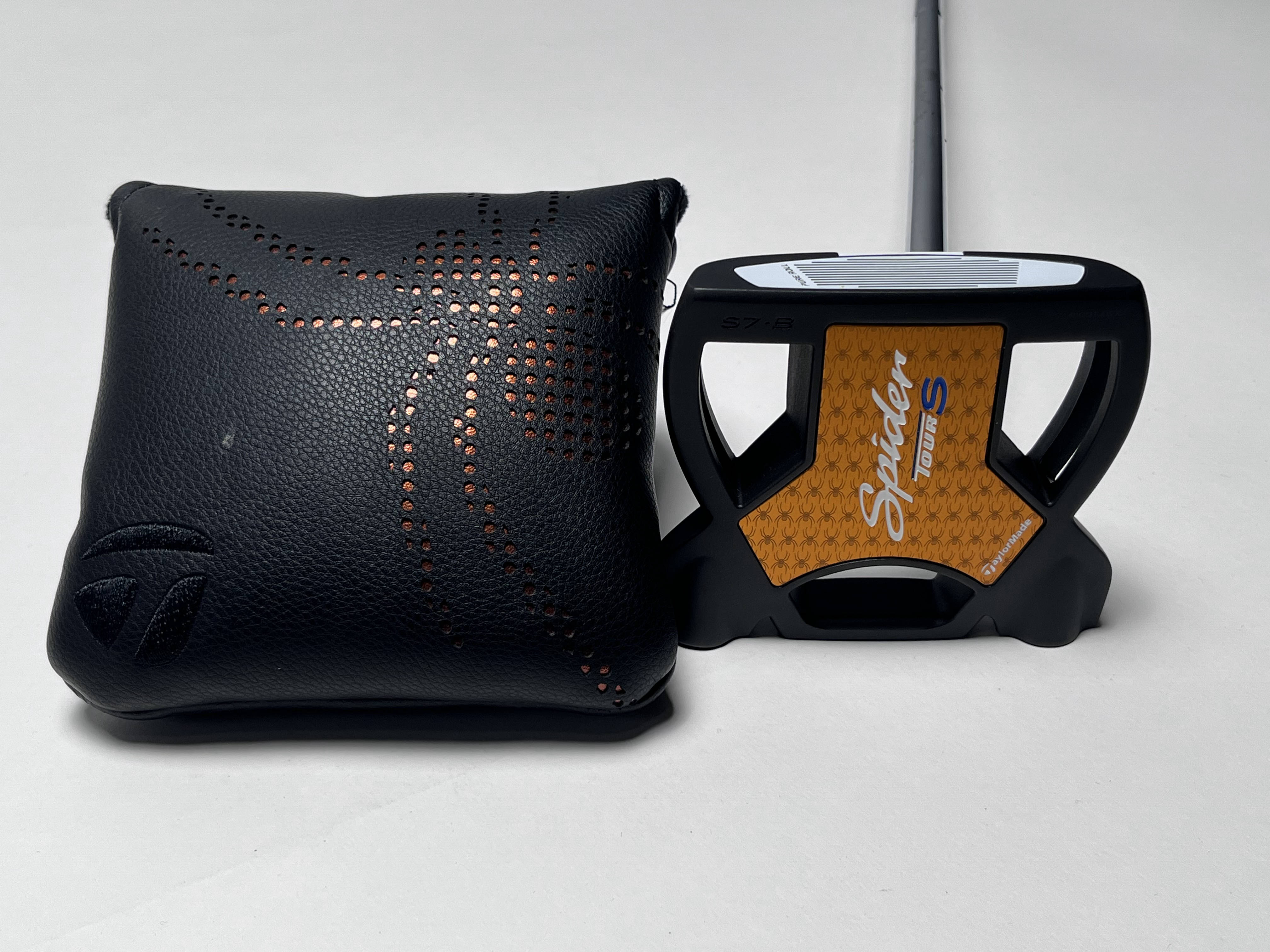 Used TaylorMade Spider Tour S Black Long Broomstick Golf Putters