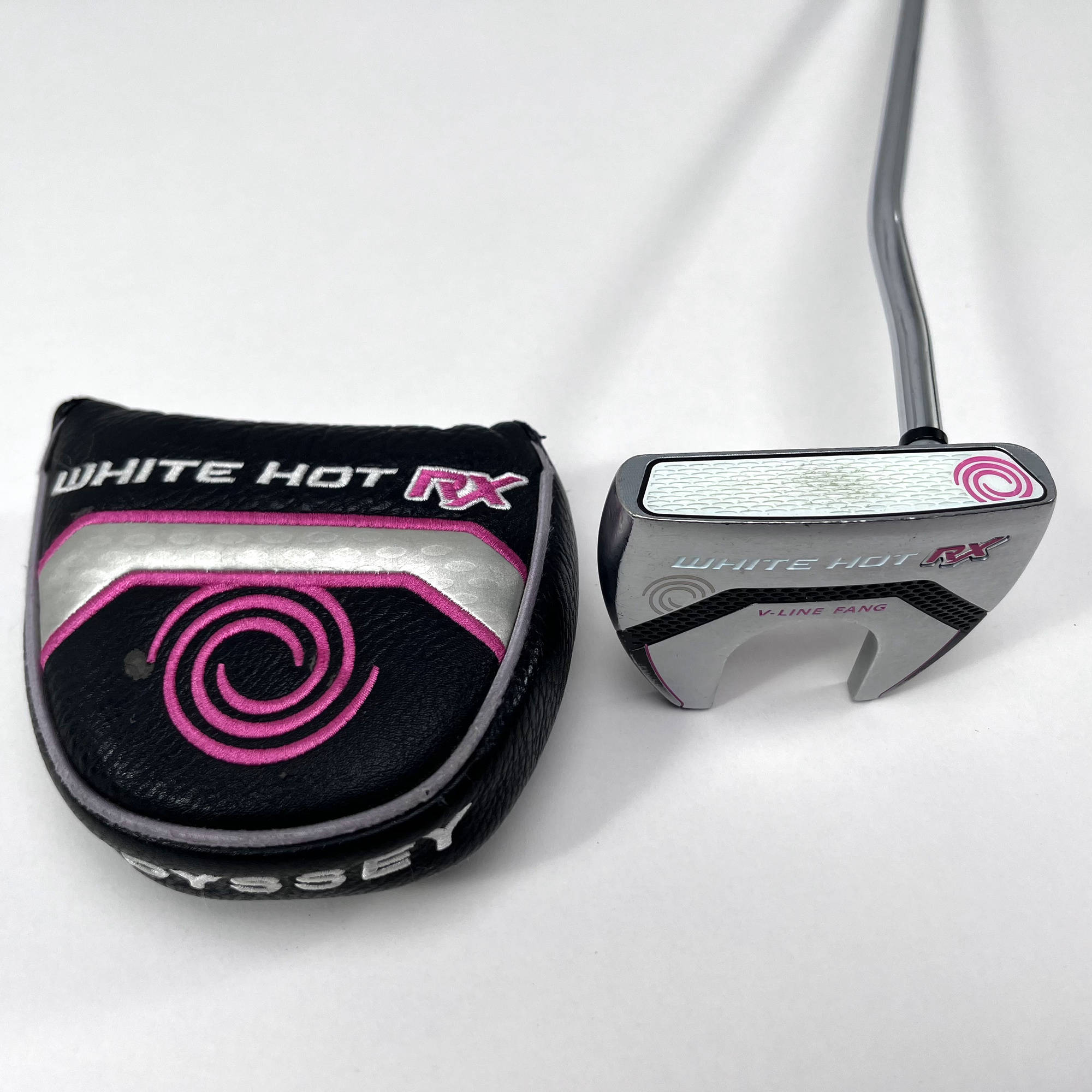 Odyssey White Hot RX V-Line Fang Putter 32