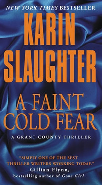 A Faint Cold Fear: A Grant County Thriller (Grant County Thrillers)