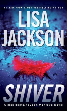 Shiver (U) - SKU 165784