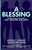 A Blessing : Women of Color Teaming Up to Lead, Empower and Thrive - 9781946274458