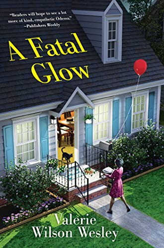 A Fatal Glow (An Odessa Jones Mystery)