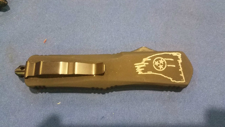 Tennessee Battle Worn US  Flag OTF Knife