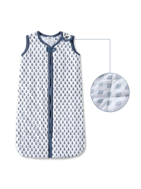 Crafted from 100% GOTS certified organic cotton muslin, this organic baby sleep sack provides exceptional softness and breathability, perfect for maintaining an optimal sleep temperature..