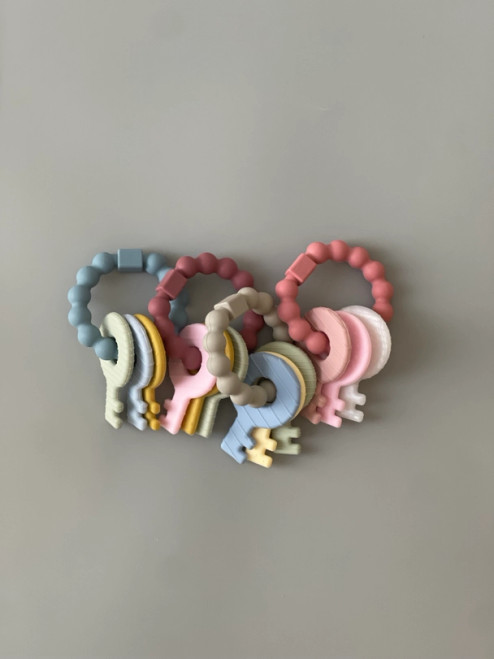  Key Rattle Teether | Slate | Three Hearts