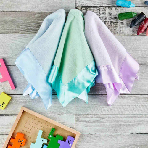 Wrap your little one in comfort and security with the Green Plush Security Blanket from Bamboo Little.