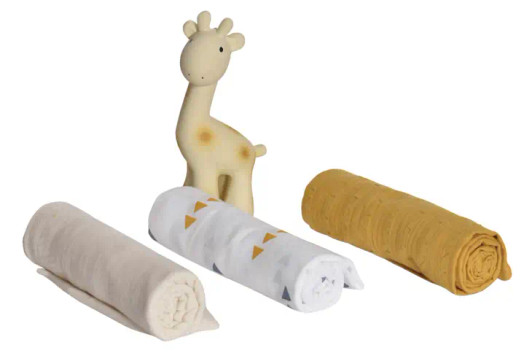 Giraffe Gift Set | Three Muslin Squares with Giraffe Rubber Teether | Tikiri Toys
