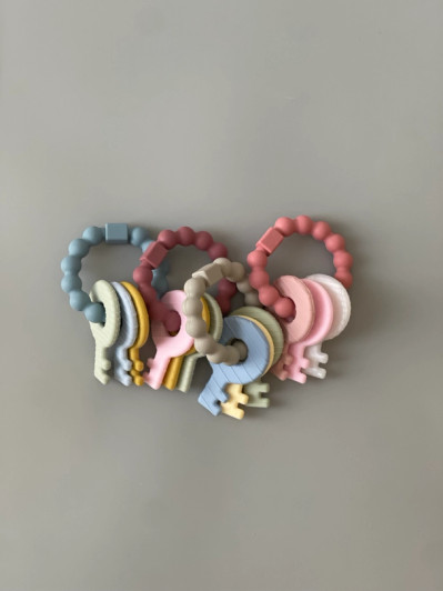  Key Rattle Teether | Mauve | Three Hearts