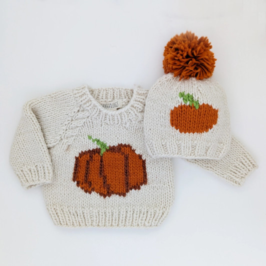 Embrace the autumn spirit with our adorable Pumpkin Crew Neck Sweater from Huggalugs! This cozy sweater is perfect for your little one's fall adventures.