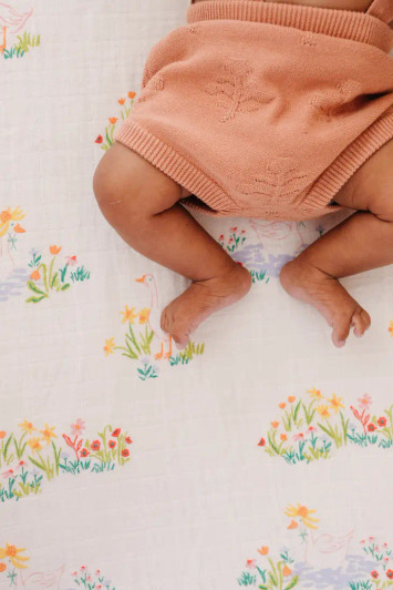 Garden Goose Crib Sheet | Clementine Kids