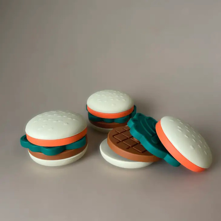 Hamburger Stacker | Three Hearts