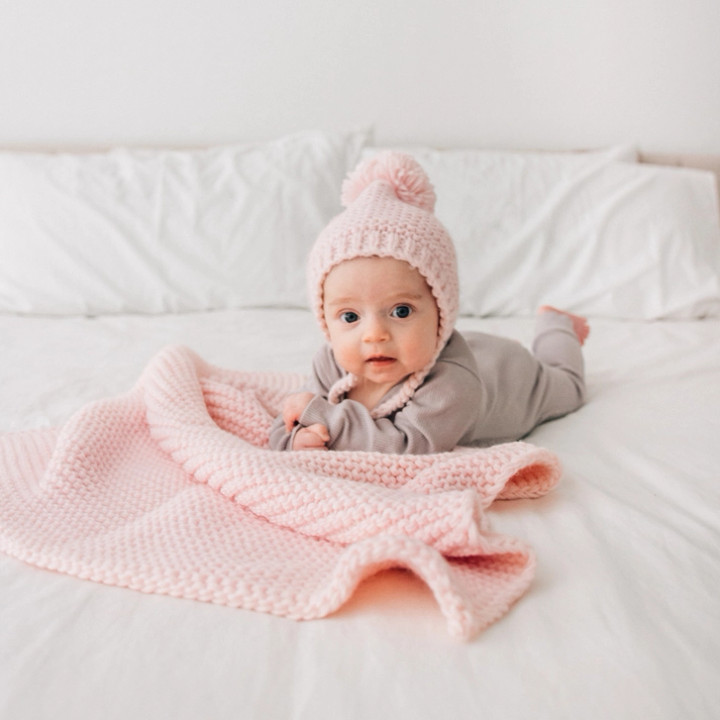 Blush Garter Stitch Knit Blanket | Huggalugs