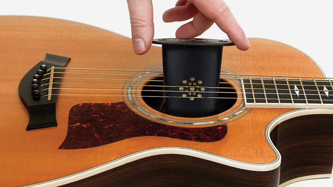 Guitar Humidifiers Guide | Eddie’s Guitars