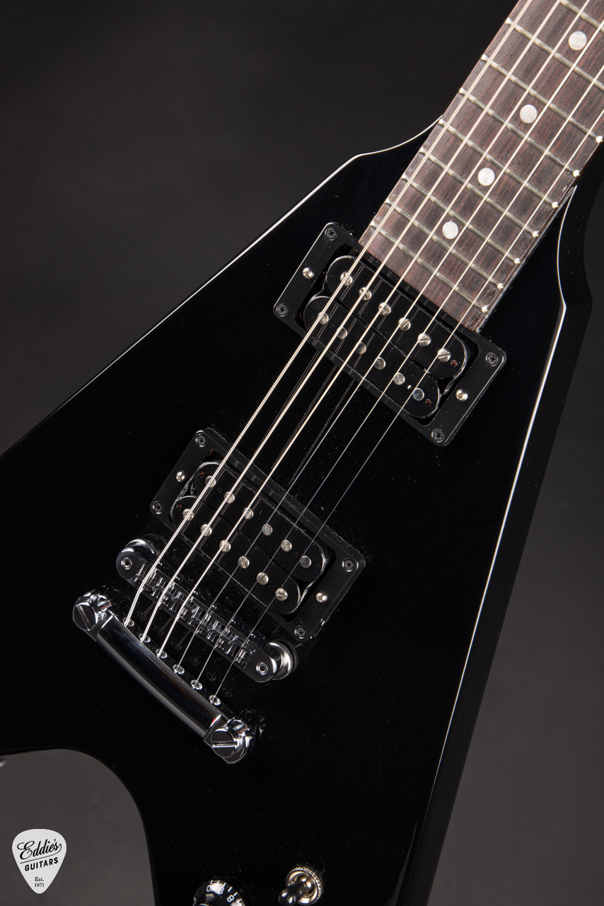 2024 - Gibson 80s Flying V Ebony 7.5 #222240216 - Eddie's Guitars